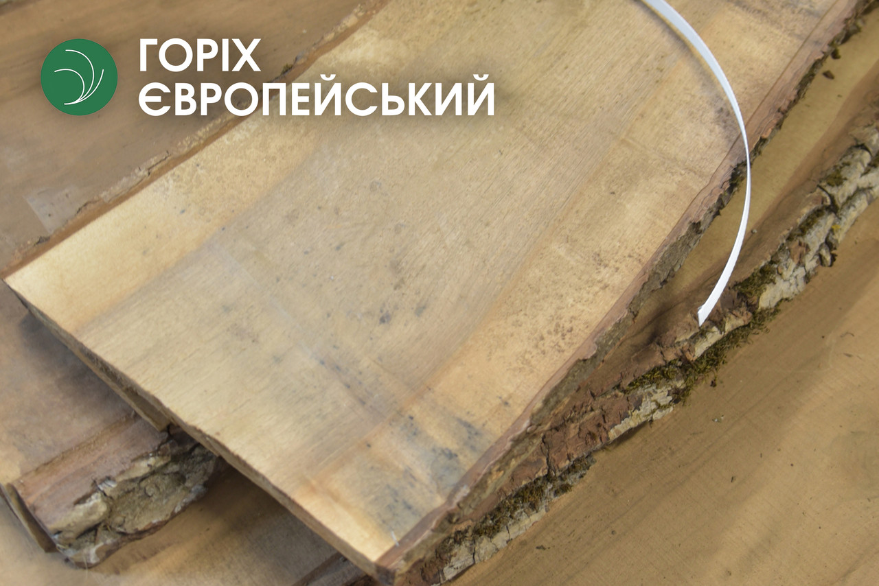Дошка обрізна горіха європейського поштучно, 32х250х2500 мм, 1 ґатунок