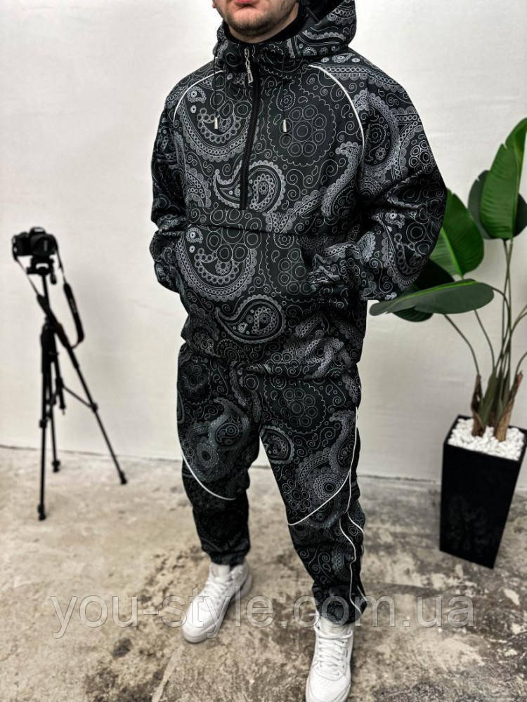 Спортивний принтований костюм чорного кольору з візерунками | 5-631