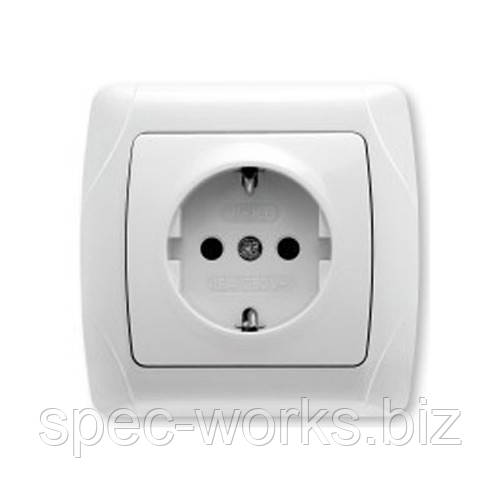 Розетка із заземленням біла глянсова IP20 VIKO Carmen 90561008