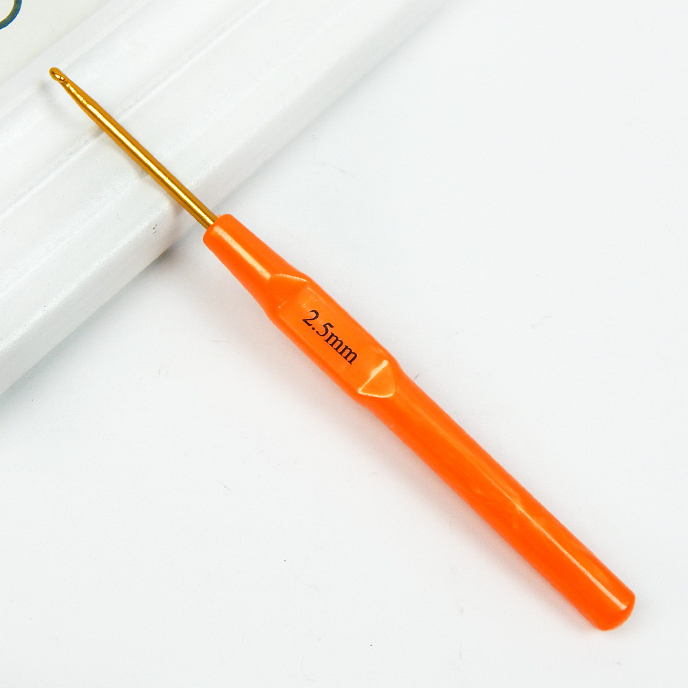 Гачок для в'язання з товстою пластиковою ручкою, 2,5 мм