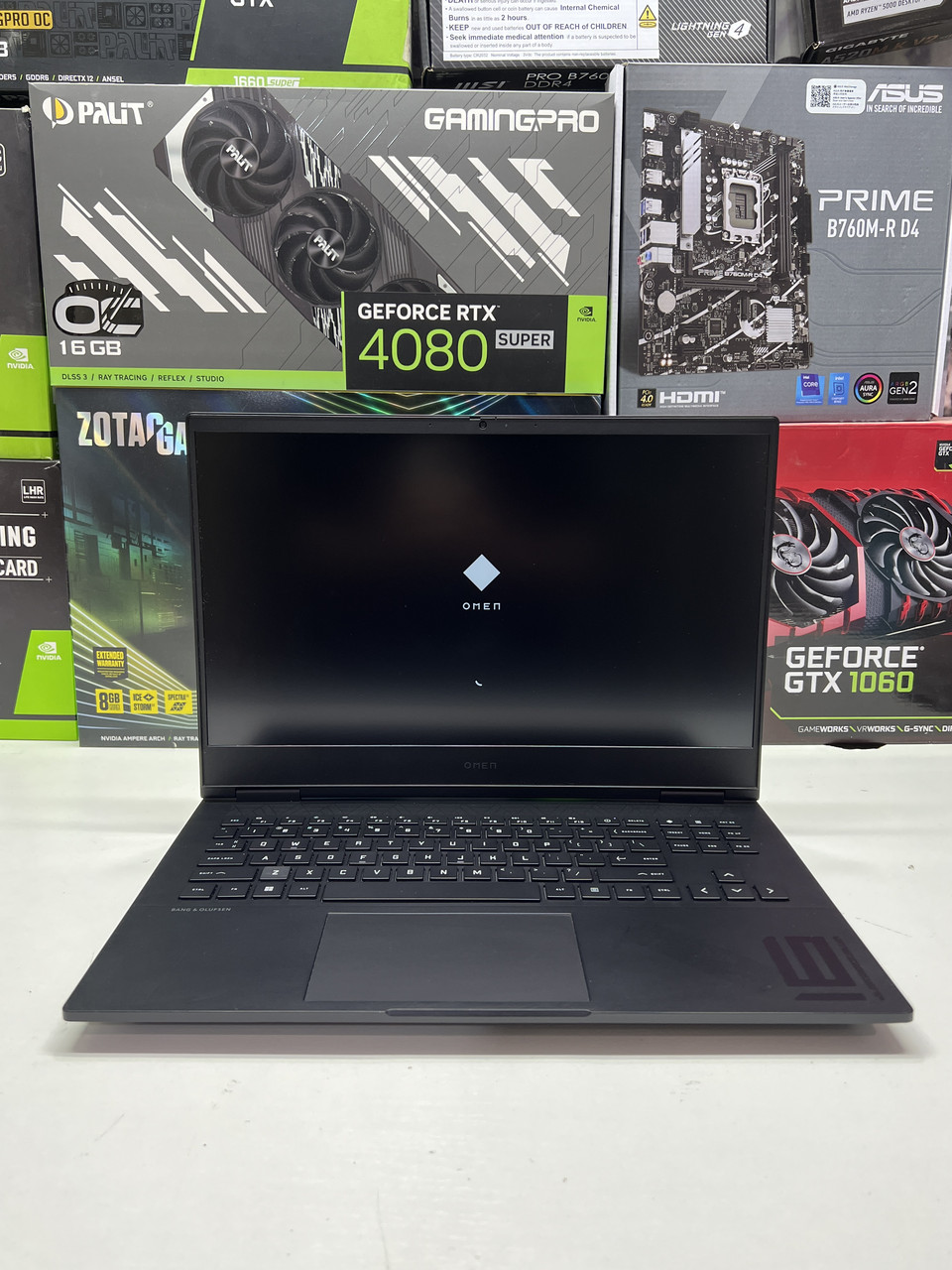 Ноутбук HP Omen 16-WD0013DX-16` FHD|144hz| Intel  i5-13420H| 16GB DDR5 |512GB SSD |RTX 4050 6Gb
