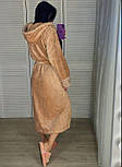 Халат жіночий м'який теплий довгий із капюшоном із поясом бежевий, фото 2