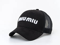 Чорна бейсболка з трендовим лого