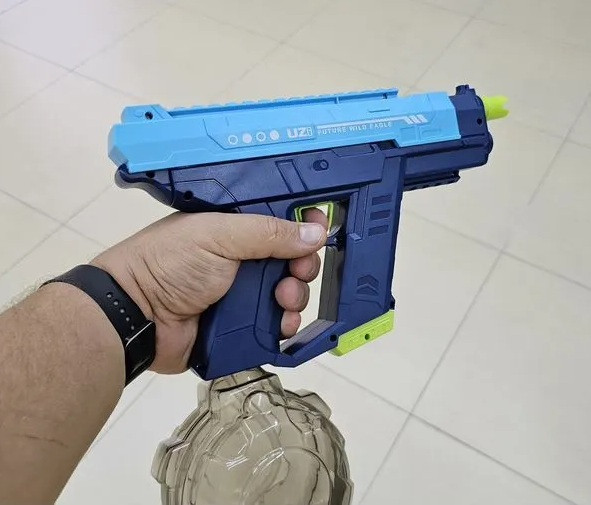 Водний бластер пістолет