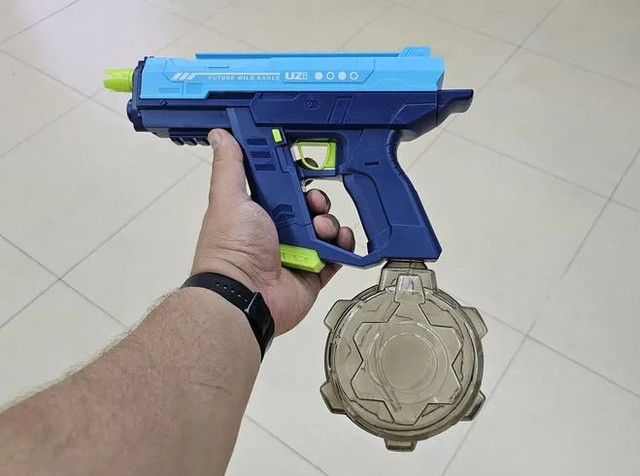 Водний бластер пістолет