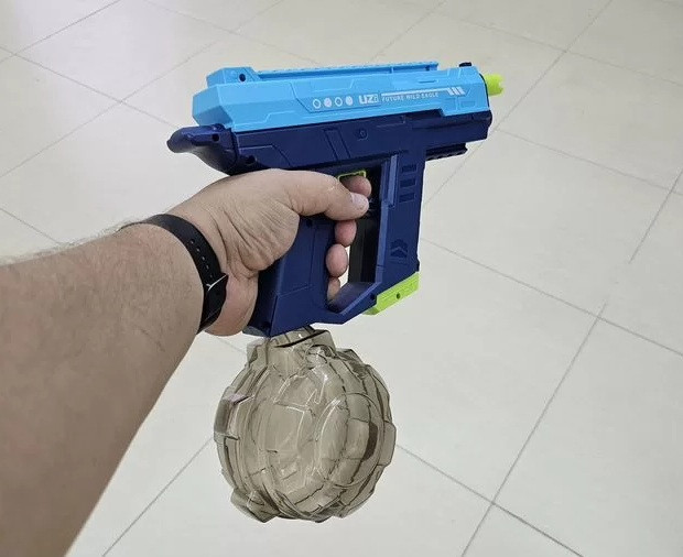 Водний бластер пістолет