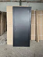 Металева технічна двері надійне рішення для складу та цеху