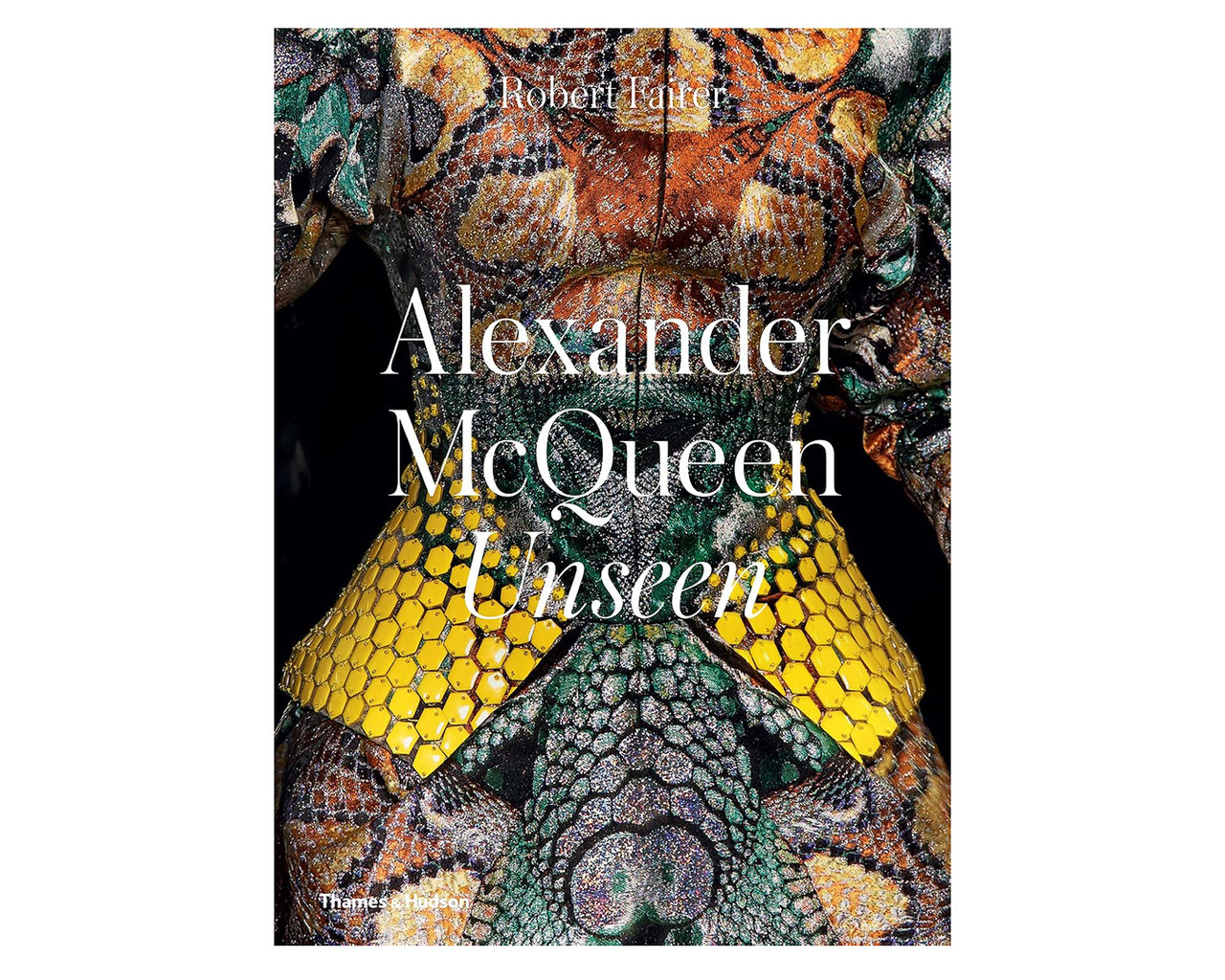 Книга про відомих дизайнерів Alexander McQueen: Unseen Мода та стиль у фотографії