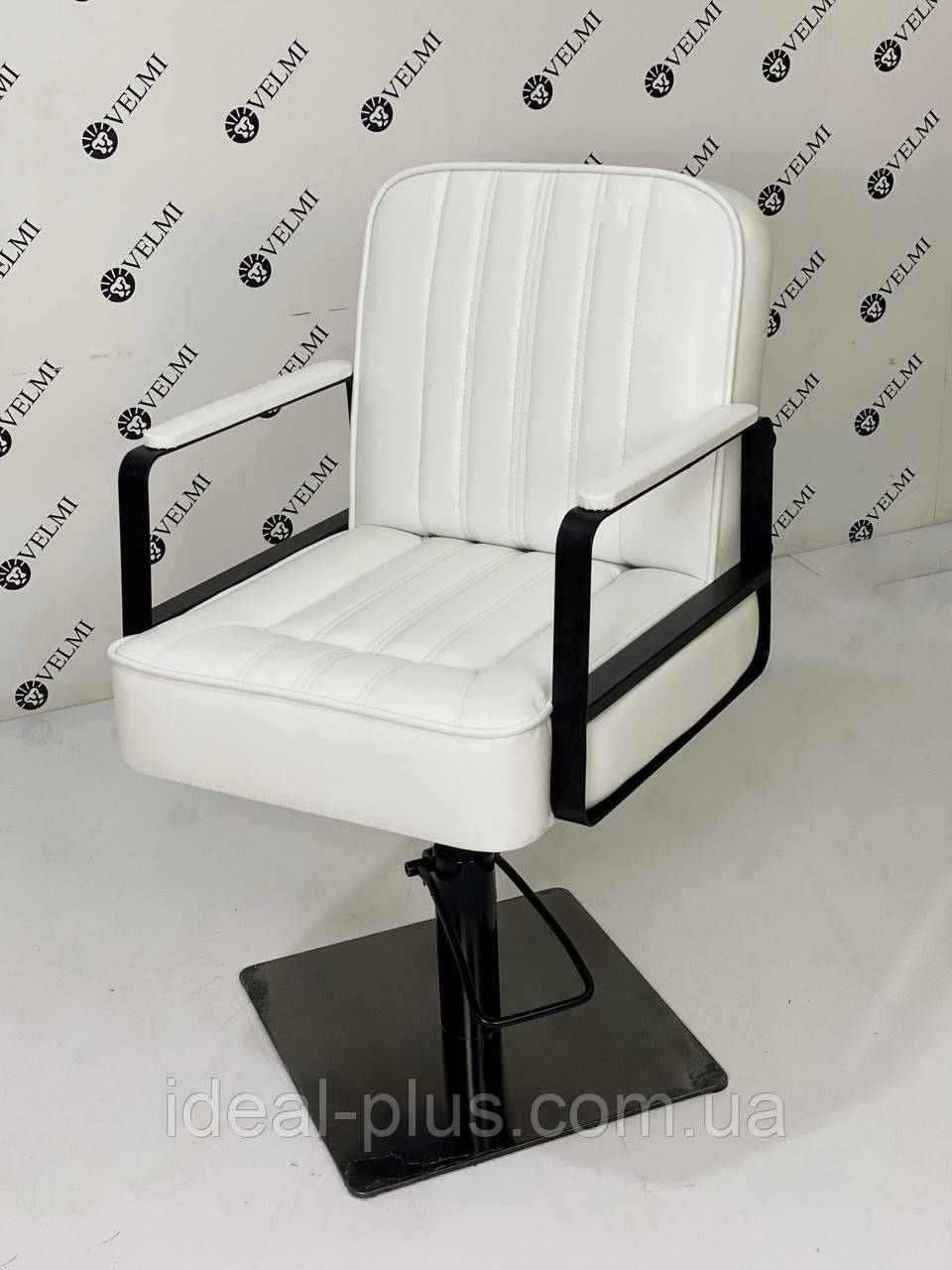 Крісло Bronx для перукарського залу з гідравлічним витягом крісло стильне перукарське, фото 1