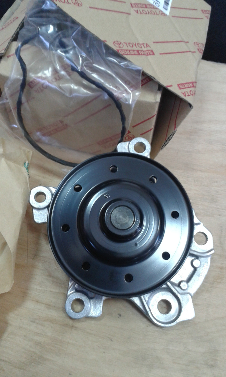 Помпа COROL,AURIS,RAV4 2.0 12-*