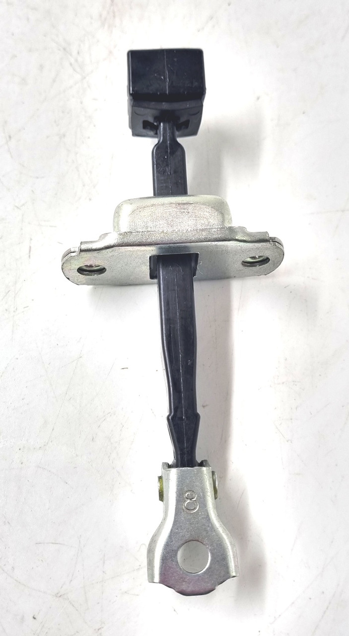 Обмежувач відкриття передніх дверей, оригінал 5702A080 Мітсубісі Аутлендер, АСХ 2010-2024, фото 1