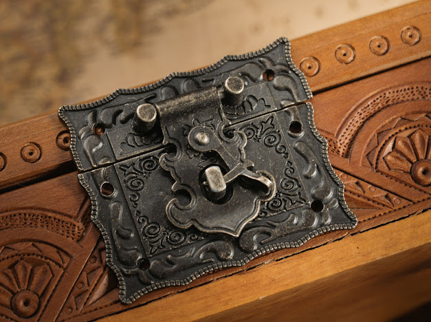 Замок античний. 67х58мм