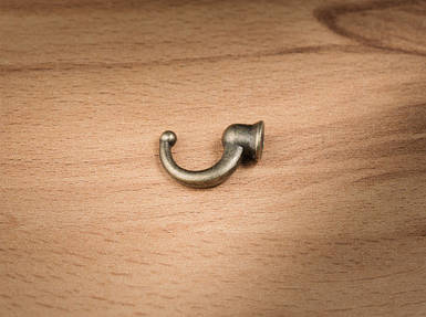 Гачок металевий. 28х23мм