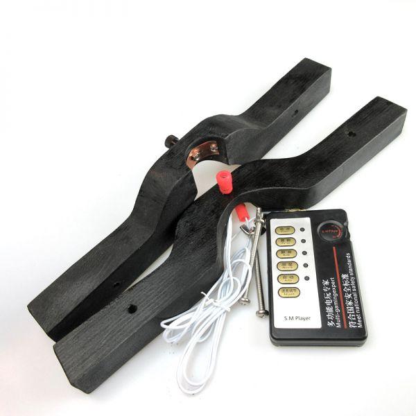 Електро секс, електростимулятор Electro-sex black wooden penis / scrotum clamp - L, фото 1