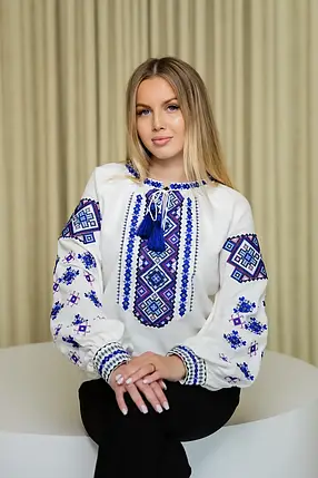 Жіноча вишиванка синьо-фіолетова хрестиком з рукавом ліхтарик і китицями на зав’язках етно стиль з льону, фото 1