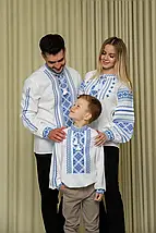 Класична вишиванка молочного кольору з синім орнаментом хрестиком на натуральній тканині, фото 3