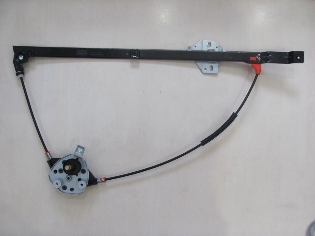 Склопідйомник передніх дверей Volkswagen T4 | R | 96-03 | механічний | DPA 88371811902