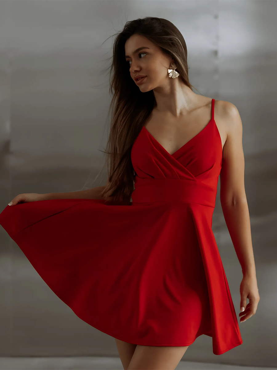 Красиве молодіжне коротке коктельне плаття на бретелях, червоне, фото 1