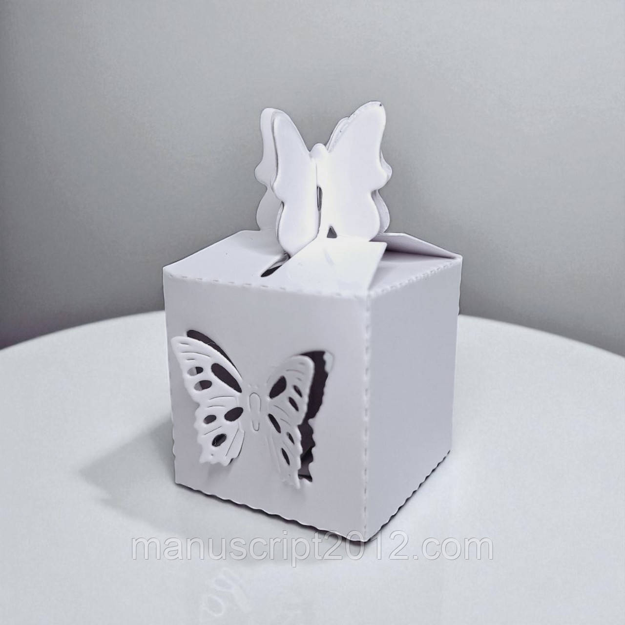 Коробка на 1 цукерку / бонбоньєрка "Метелик" (38х38х38мм.) біла