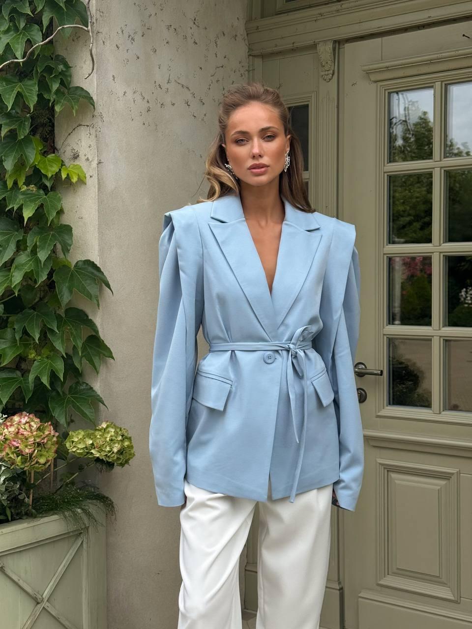 Жіночий приталений піджак зі структурними плечима, фото 1