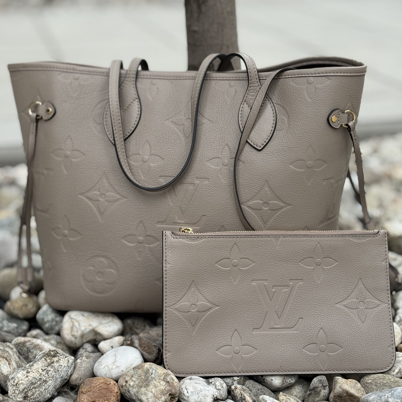Сумка Louis Vuitton Neverfull кремова (Луї Вітон)