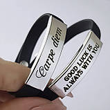 Шкіряний браслет з нанизуваною шильдою, регулюється обрізанням шкіри під будь-який розмір для друга, фото 2