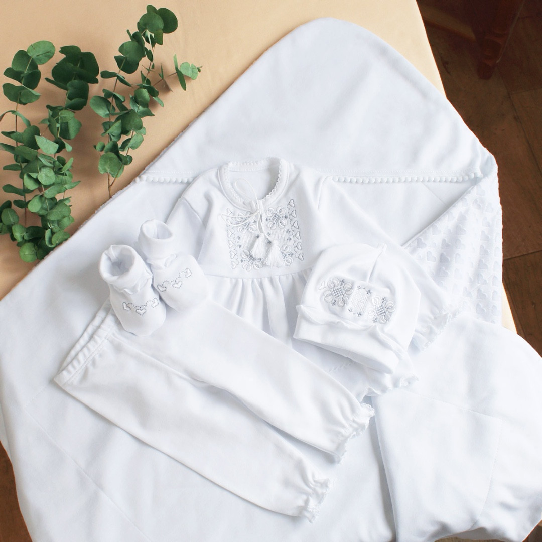 Хрестильний набір для дівчинки Серденько білий, фото 1