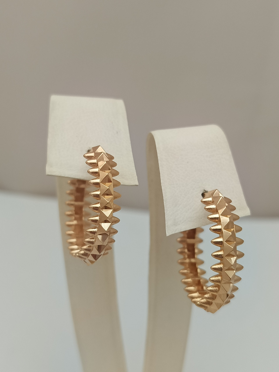 Золоті сережки шипи 585 проби