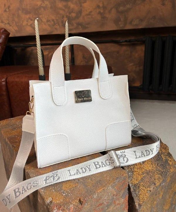 Сумка жіноча середнього розміру сумочка класична біла шкірзам