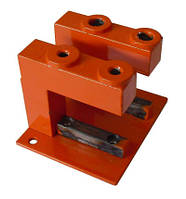 Кондуктор для свердління отворів у вертикальному профілі розсувної системи шаф купе