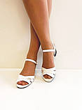 Босоніжки жіночі білі невеликий каблук розмір 39, фото 10