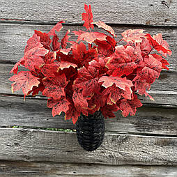 Штучна гілка листя клена 63 см