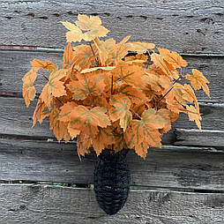 Штучна гілка листя клена 63 см