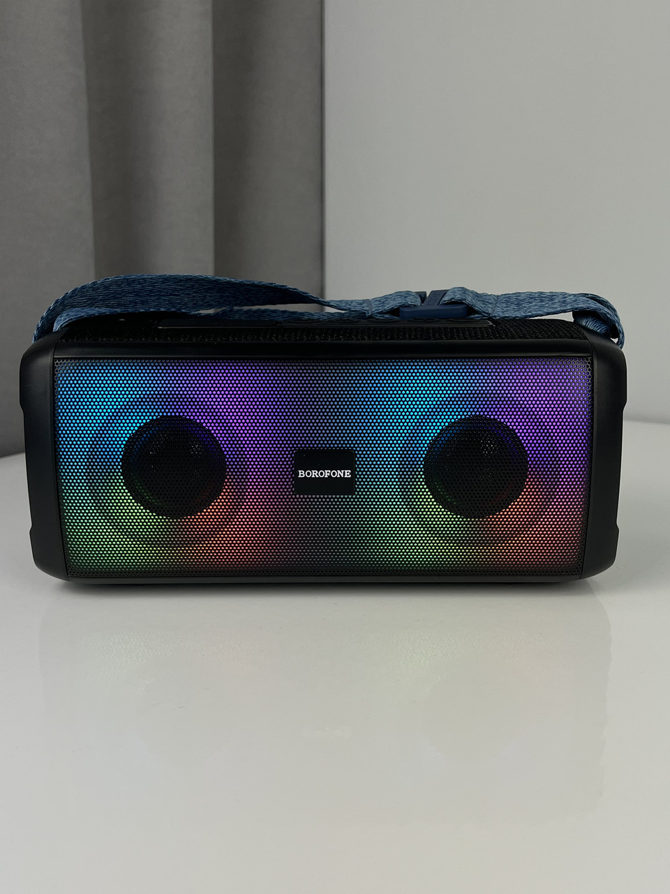 Портативна бездротова Bluetooth колонка Borofone BR 26 Daring з ремінцем та різнобарвним підсвічуванням, чорна