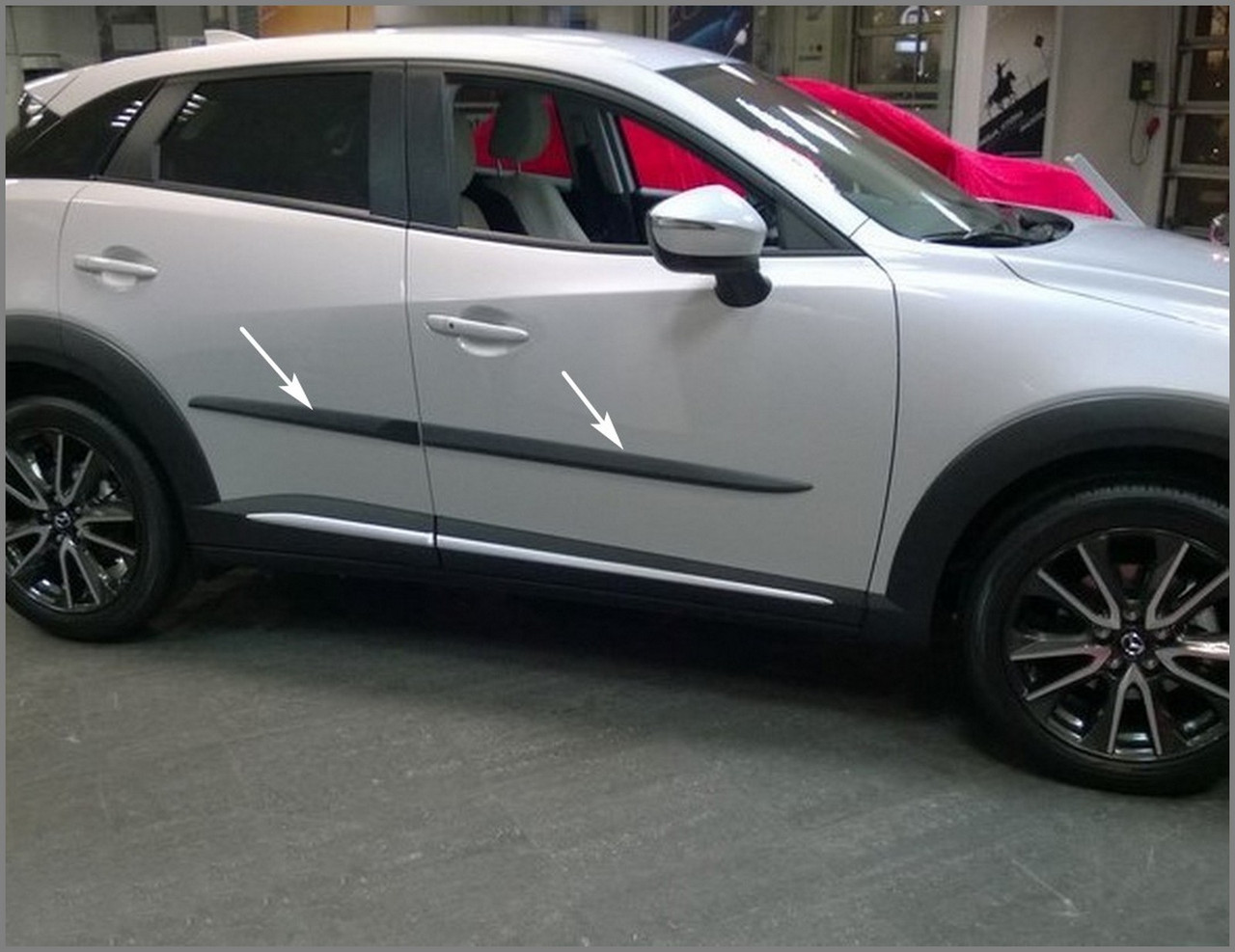 Молдинги на двері для Mazda CX-3 2015+