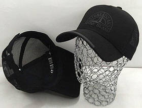 Чорна бейсболка з лого під бренд