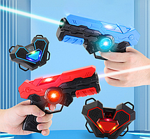 Набір лазерних бластерів з мішень для дітей. Гра в лазертаг
