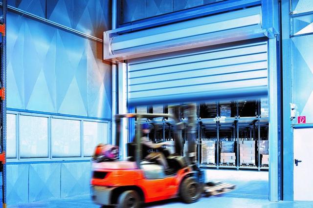 Теплоізоляційні промислові ворота для холодильних та морозильних складів