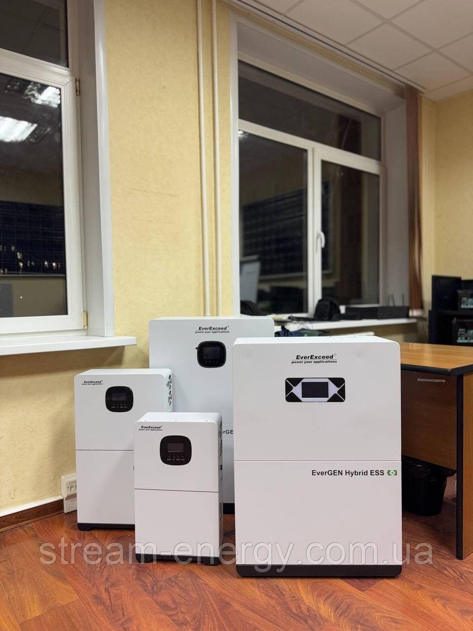 EverExceed EG1K-2.5E Pro: Революційна All-in-One Система Накопичення Енергії інвертор 1.2кВт, АКБ LiFePO4 2.56, фото 1