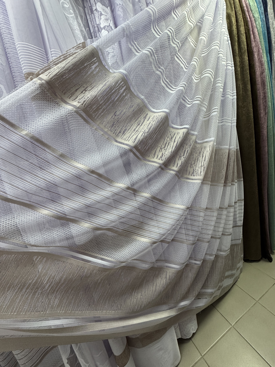 Гардина жаккард 17833 біло-кавовий на відріз