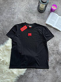 Літня футболка Hugo Black Хьюго чорна футболка чоловіча червоне лого на грудях нашивка котон