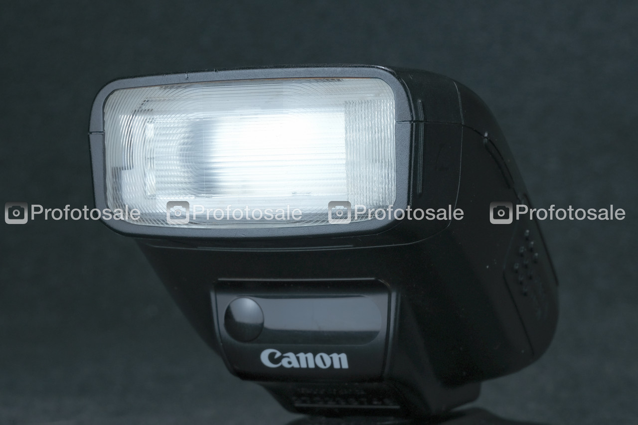 Фотоспалах Canon Speedlight 270 EX