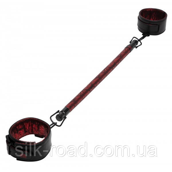 Розпірка з фіксаторами Fifty Shades of Grey Sweet Anticipation Reversible Restraint Bar with Cuffs