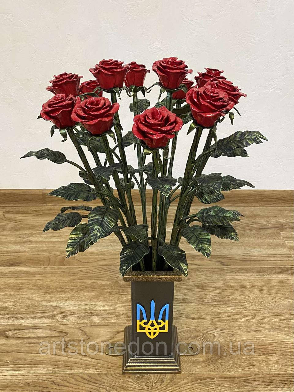 Букет з 12 кованих троянд