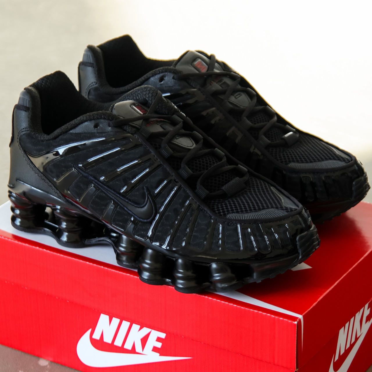 Кросівки чоловічі Nike Shox TLвесна-літо-осінь у сітку чорні. Живе фото, фото 1