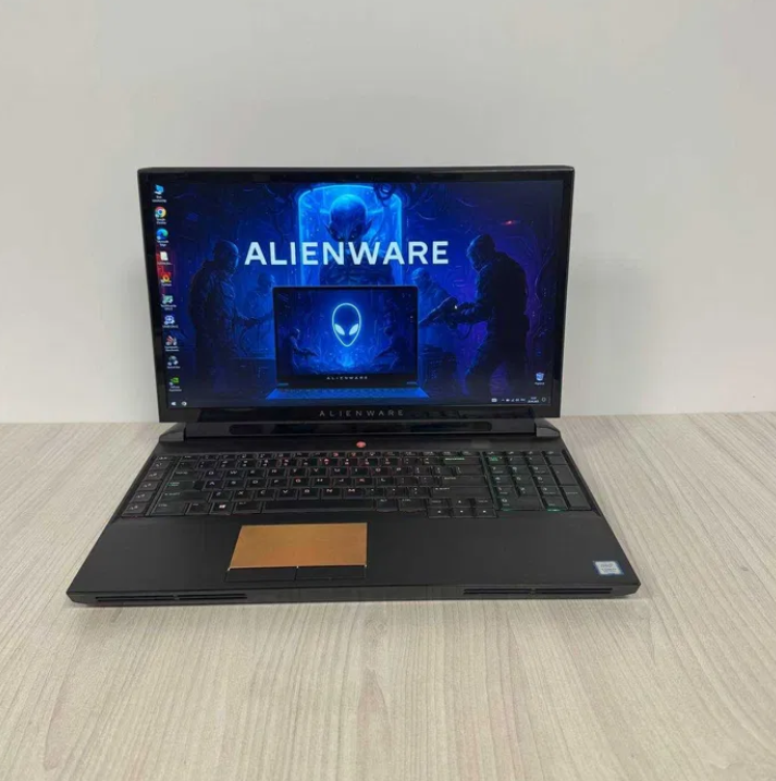 Ноутбук Dell Alienware Area 51m 17.3" 144Hz i7-9700K 32GB SSD 512GB RTX 2070 Б/В, фото 1