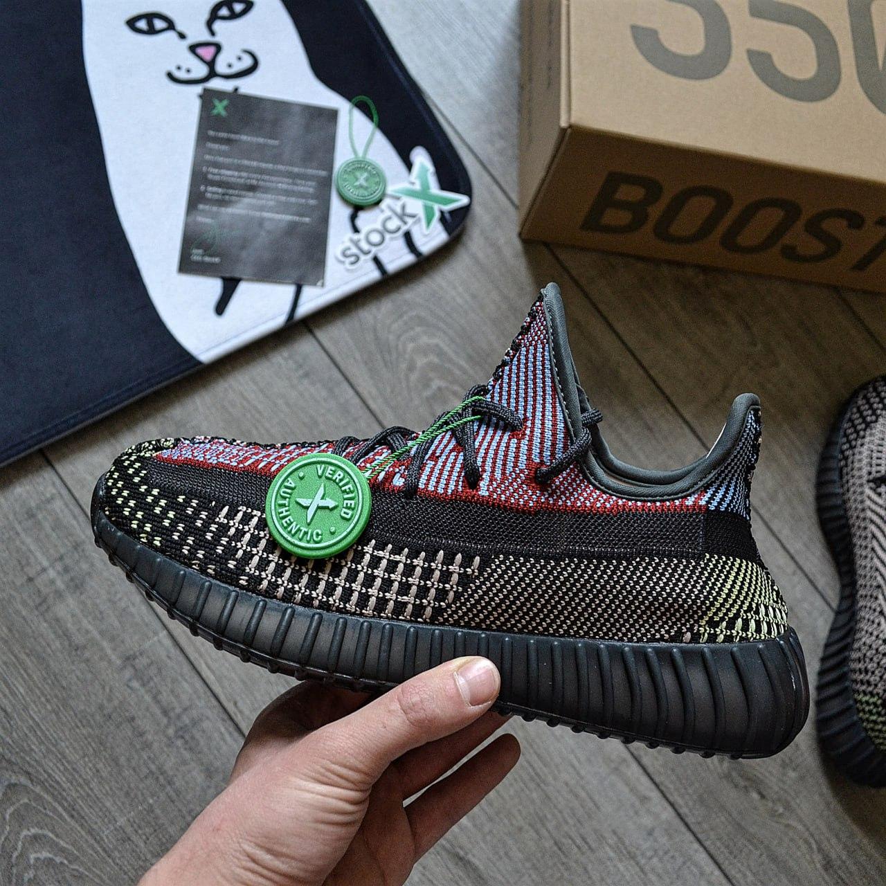 Чоловічі кросівки Adidas Yeezy Boost 350 V2 Yecheil Різнокольорові Адідас Ізі Буст 350 текстиль primeknit рефлектив демісезон