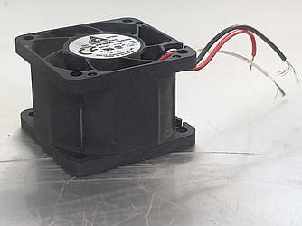 Б/У Кулер серверний Delta Electronics 12V, 017А 40х40х28 4pin 3pin