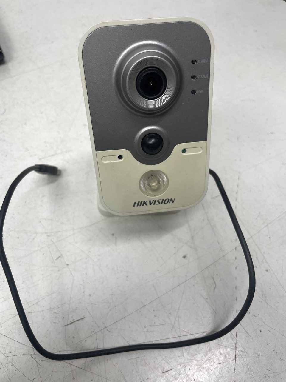 IP камера відеоспостереження Hikvision DS-2CD2420F-I (2.8 мм)