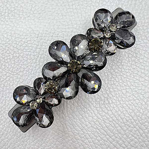 Шпилька автомат для волосся — французький пластик квіточки із сірими кристалами розмір 9 см висота 3 см